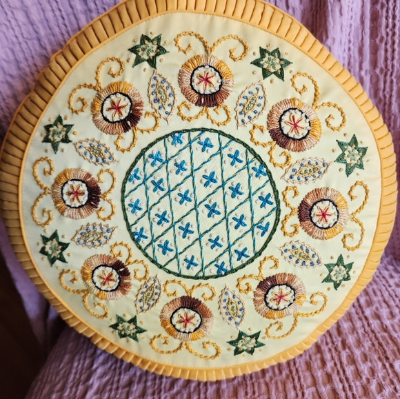 2 Handmade 14 " Diameter Cross Stiched Throw Pillows. Zippered. - Picture 2 of 15